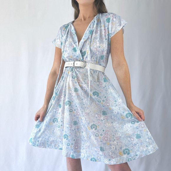 70s Floral Peasant Dress - Picture 4 of 5